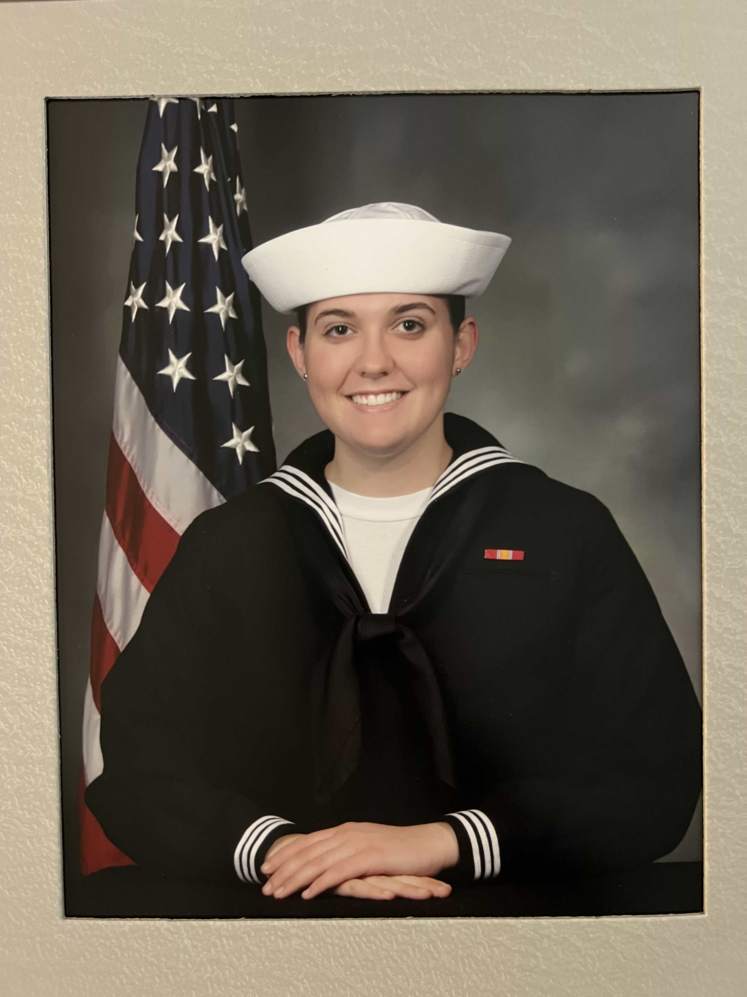 Maddie, Navy